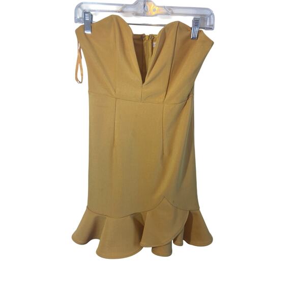 Saint + Secrets Scalloped Ruffle Gold Romper SZ Small - Picture 1 of 6
